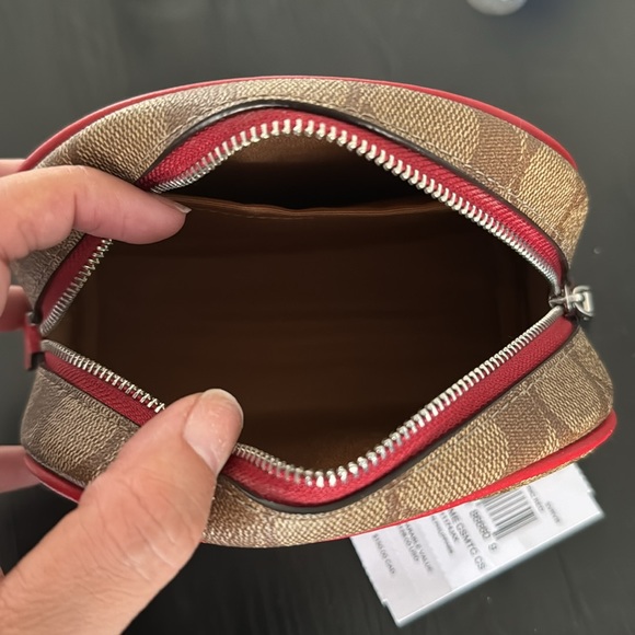 Dome Cosmetic Case In Signature Canvas With Wild Strawberry - Picture 3 of 4